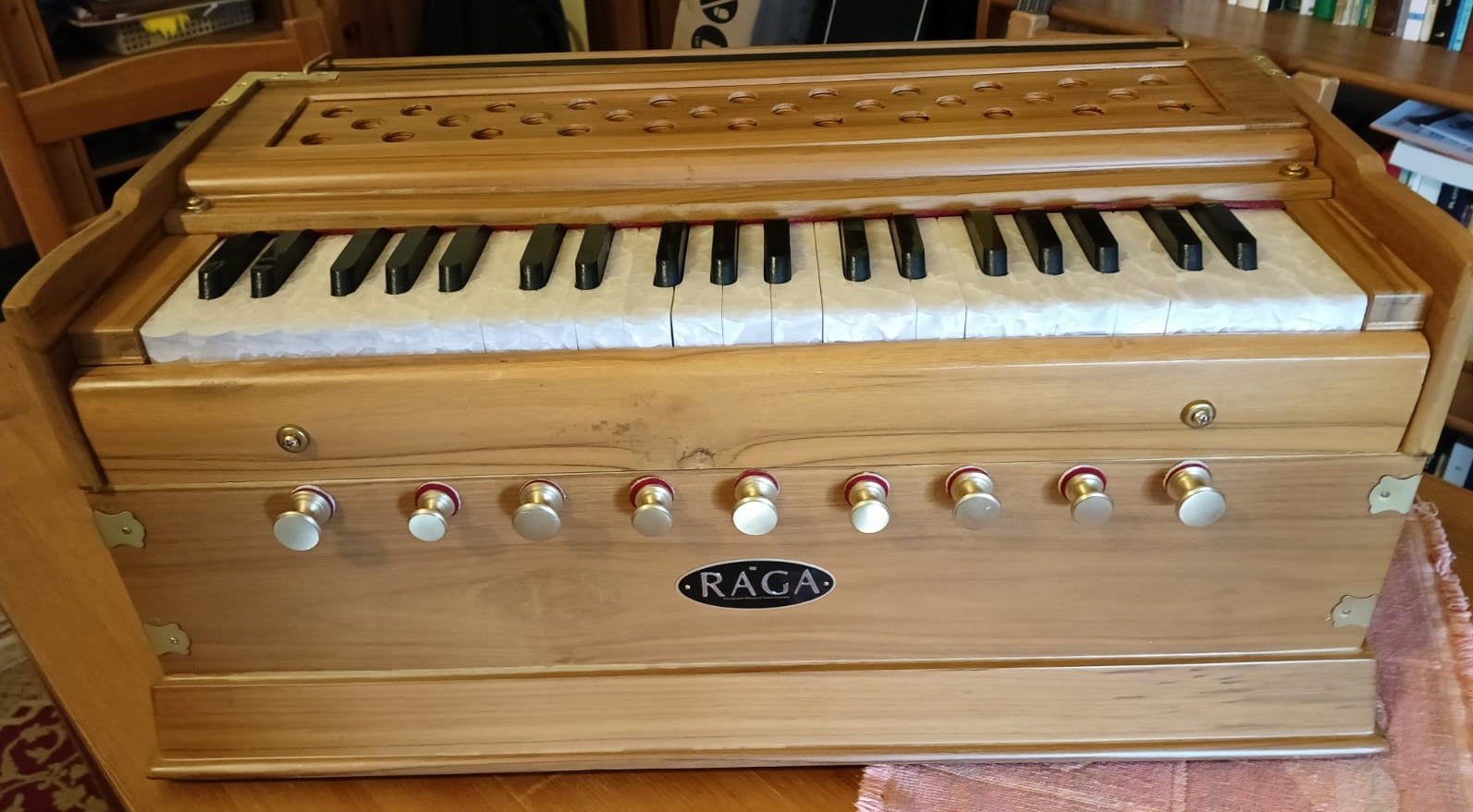 Harmonium Raga Deluxe Classic Teak